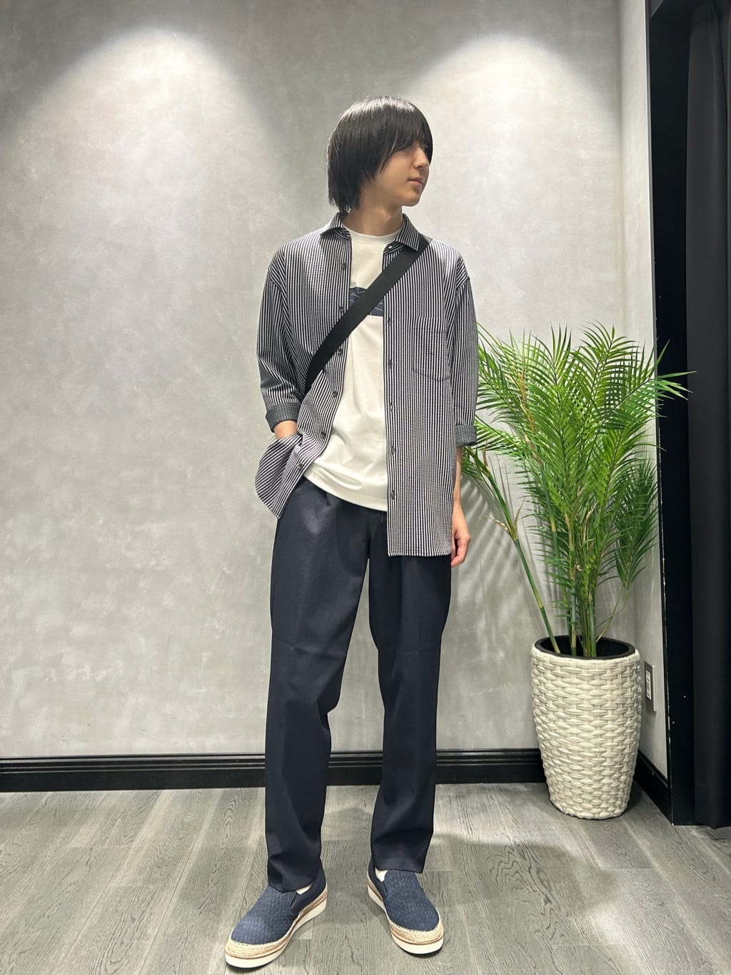 TAKEO KIKUCHIのバープリントポンチTシャツを使ったコーディネートを紹介します。｜Rakuten Fashion(楽天ファッション／旧楽天ブランドアベニュー)6033999