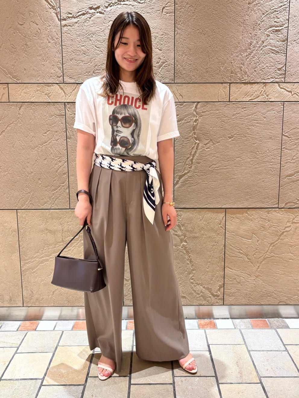 1er ArrondissementのフォトプリントTシャツ(CHOICE)を使ったコーディネートを紹介します。｜Rakuten Fashion(楽天ファッション／旧楽天ブランドアベニュー)6040502