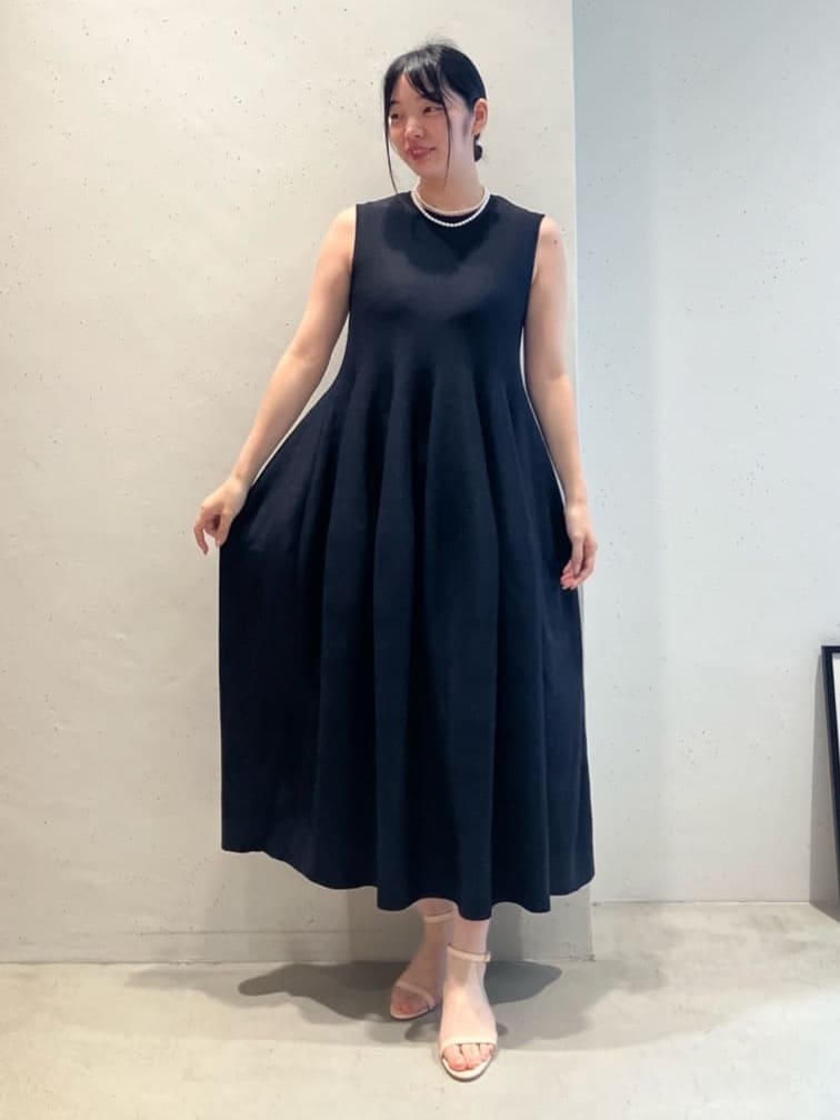 1er Arrondissementのフォルムニットワンピースを使ったコーディネートを紹介します。｜Rakuten Fashion(楽天ファッション／旧楽天ブランドアベニュー)6040503