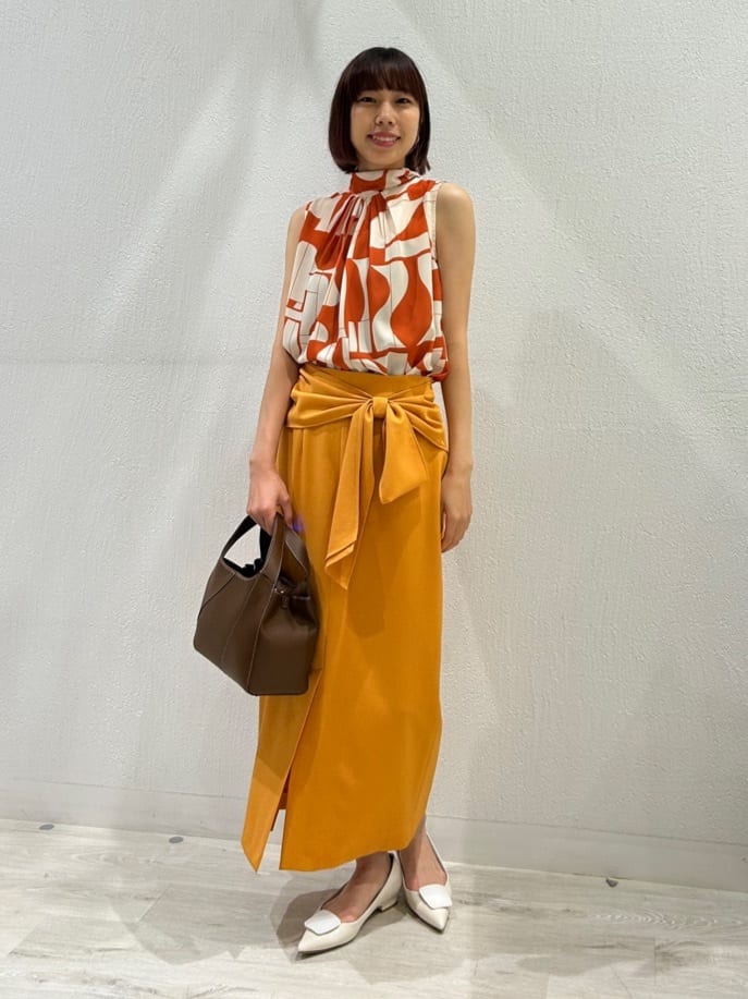 Vinのウエストリボンタイトスカートを使ったコーディネートを紹介します。｜Rakuten Fashion(楽天ファッション／旧楽天ブランドアベニュー)6041247