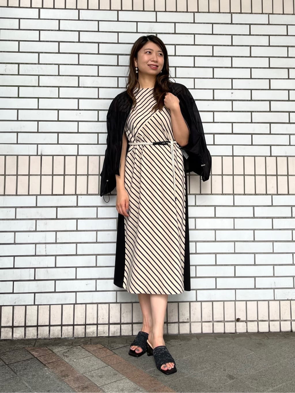 Vinのバイアスストライプカットソーワンピースを使ったコーディネートを紹介します。｜Rakuten Fashion(楽天ファッション／旧楽天ブランドアベニュー)6043406