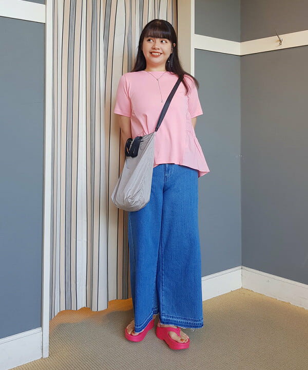 BEAMS HEARTのOOFOS / OOmega(23~25cm) 25SS リラックス 歩きやすい リカバリーサンダル 厚底 スタイルアップ レジャー スポーツサンダル スニーカーサンダル プラットフォームサンダル　ボリュームを使ったコーディネートを紹介します。｜Rakuten Fashion(楽天ファッション／旧楽天ブランドアベニュー)6046400