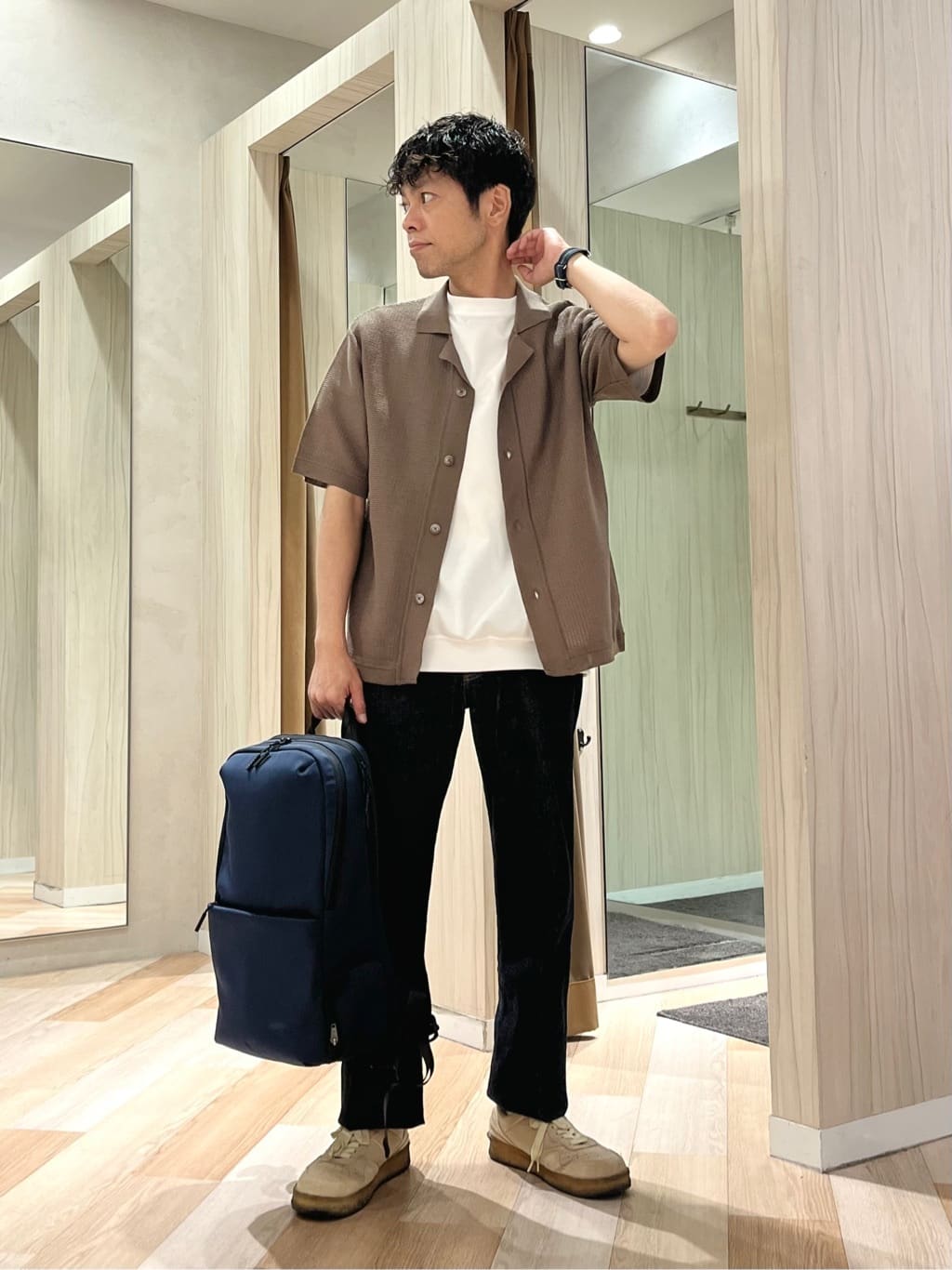 TAKEO KIKUCHIのニットシャツ カーディガンを使ったコーディネートを紹介します。｜Rakuten Fashion(楽天ファッション／旧楽天ブランドアベニュー)6046560