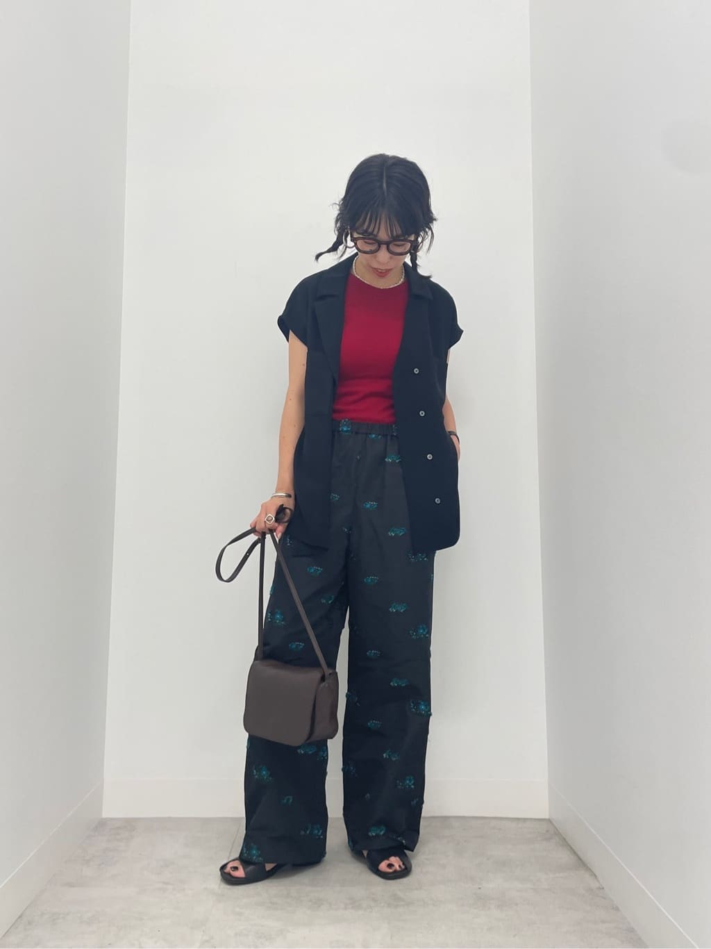 LASUDのフロントポケットラペルカラーシャツを使ったコーディネートを紹介します。｜Rakuten Fashion(楽天ファッション／旧楽天ブランドアベニュー)6048508