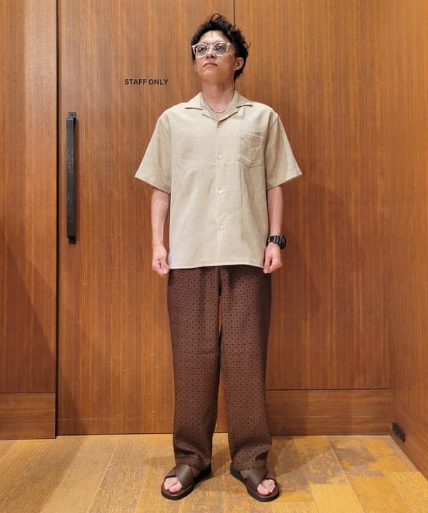 BEAMS HEARTのポリメランジ オープンカラーシャツ(吸水速乾)を使ったコーディネートを紹介します。｜Rakuten Fashion(楽天ファッション／旧楽天ブランドアベニュー)6050900