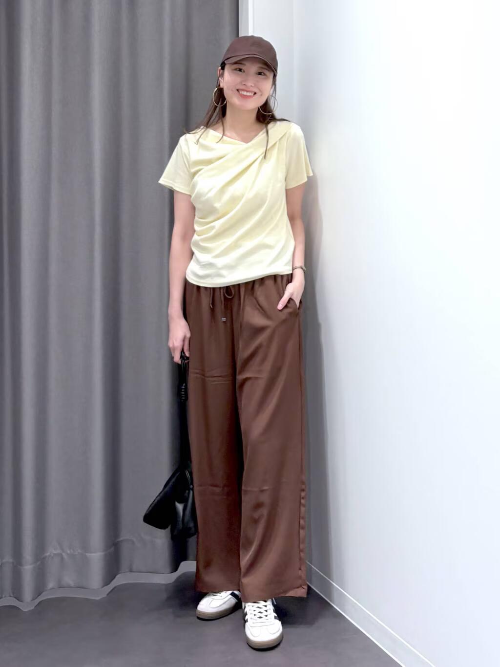 LAKOLEのテレコドレープデザインTを使ったコーディネートを紹介します。｜Rakuten Fashion(楽天ファッション／旧楽天ブランドアベニュー)6054082