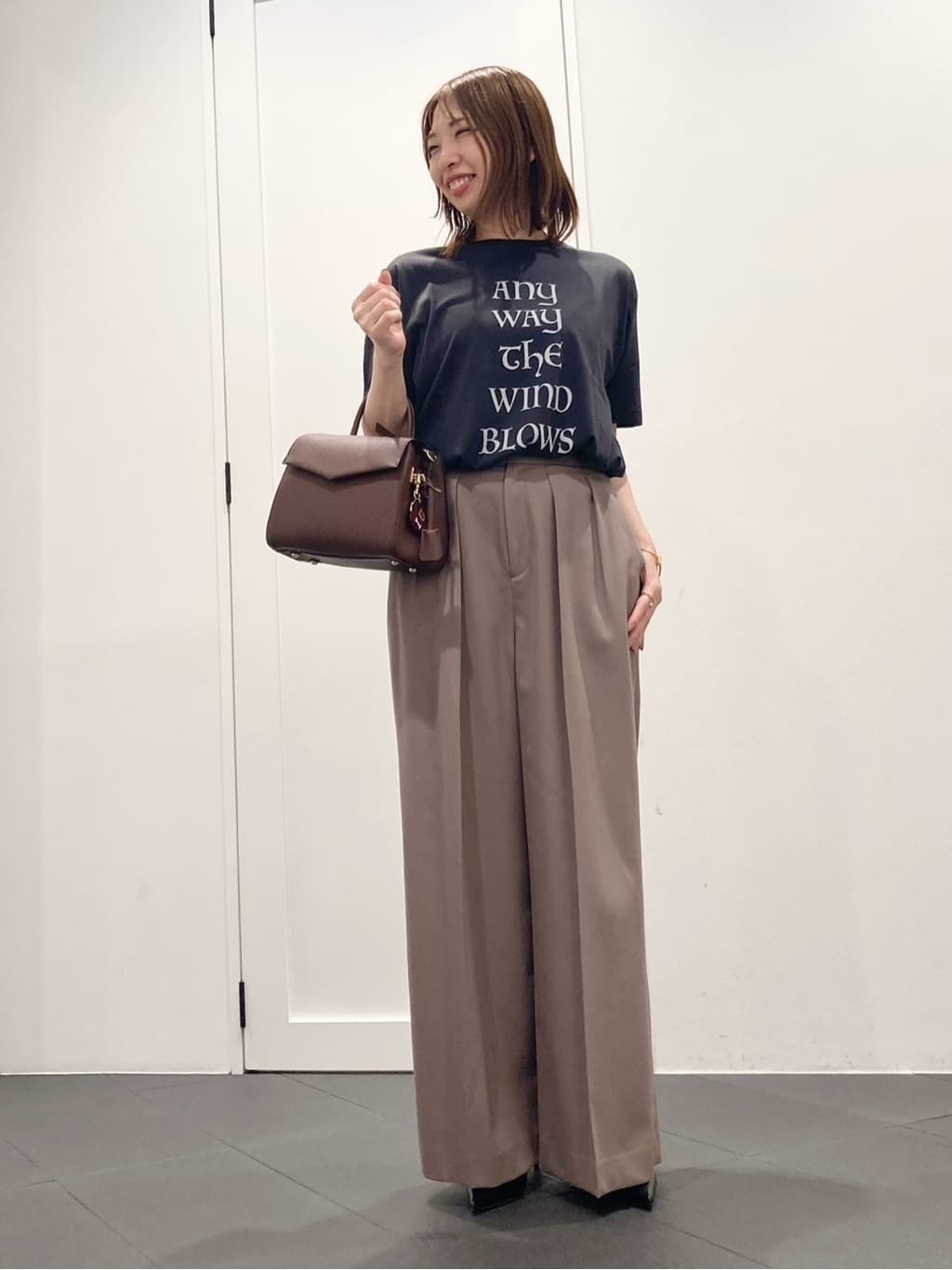 1er ArrondissementのロゴプリントTシャツを使ったコーディネートを紹介します。｜Rakuten Fashion(楽天ファッション／旧楽天ブランドアベニュー)6054478