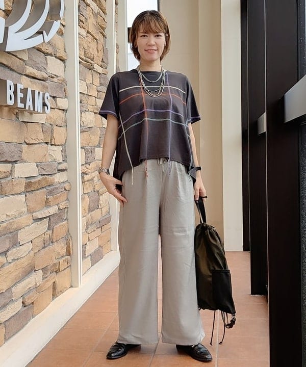 BEAMS HEARTのカラフル フリンジ ステッチ プルオーバーを使ったコーディネートを紹介します。｜Rakuten Fashion(楽天ファッション／旧楽天ブランドアベニュー)6056634