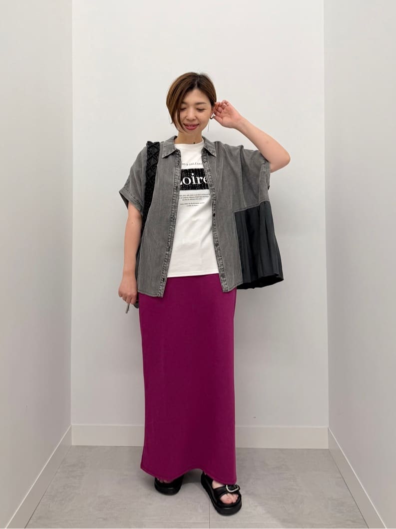 LASUDのテンセルプリーツブラウスを使ったコーディネートを紹介します。｜Rakuten Fashion(楽天ファッション／旧楽天ブランドアベニュー)6056997