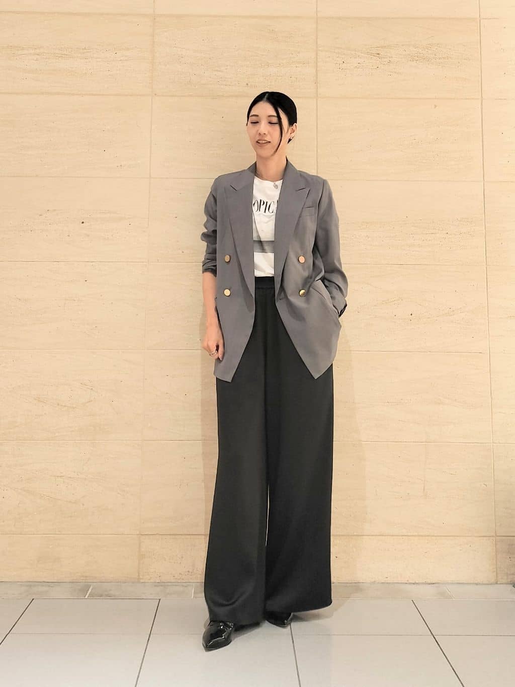 allurevilleのトリアセサイロピークドラペルジャケットを使ったコーディネートを紹介します。｜Rakuten Fashion(楽天ファッション／旧楽天ブランドアベニュー)6058776
