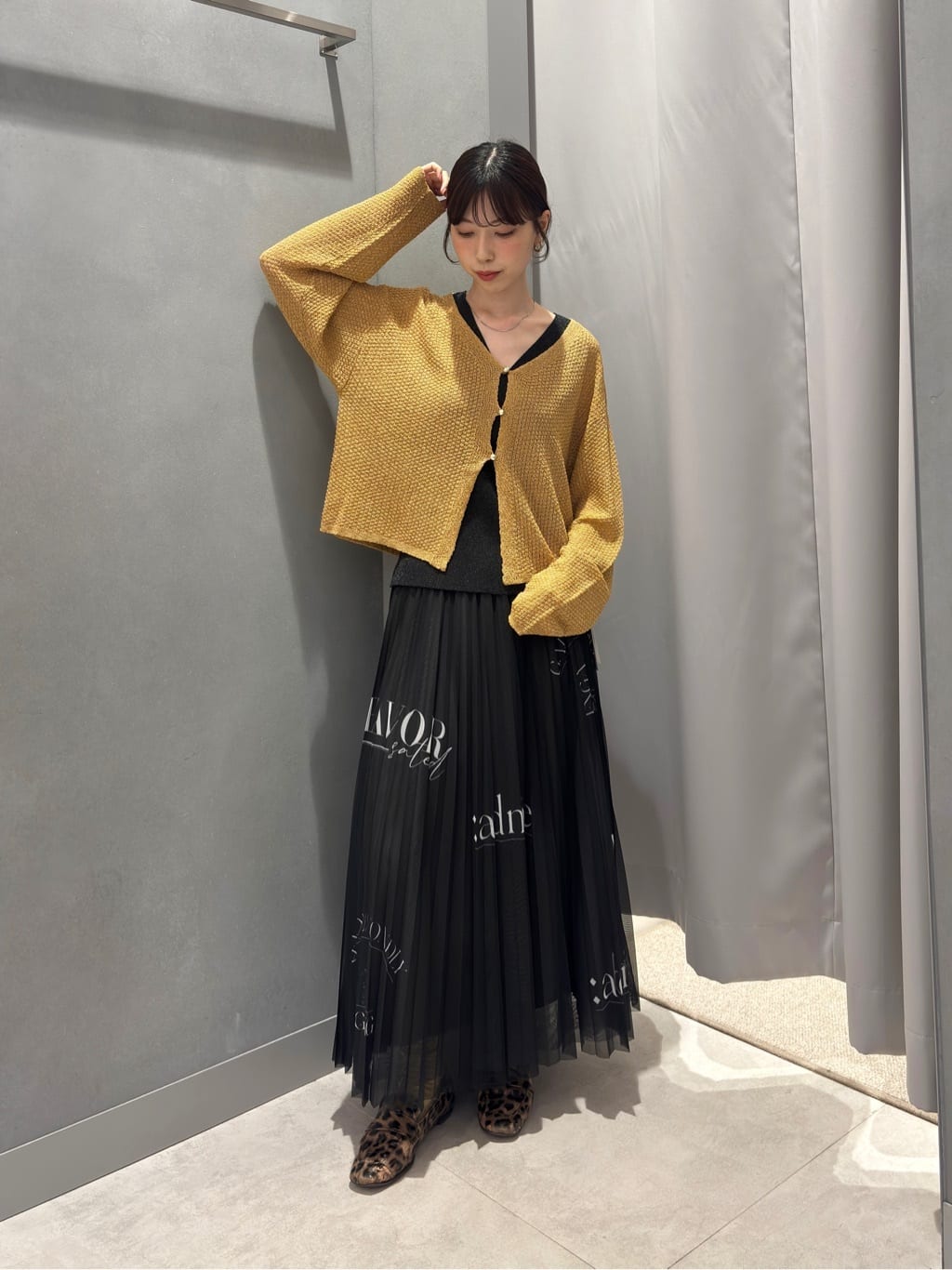 Vinのメッシュニットショートカーディガンを使ったコーディネートを紹介します。｜Rakuten Fashion(楽天ファッション／旧楽天ブランドアベニュー)6060402