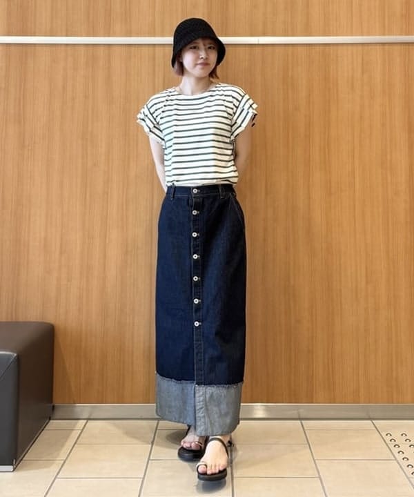 BEAMS HEARTのターンバックデニム ボタン スカート(S~M)を使ったコーディネートを紹介します。｜Rakuten Fashion(楽天ファッション／旧楽天ブランドアベニュー)6060832