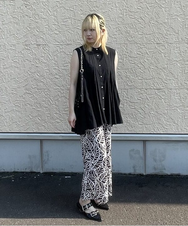 BEAMS HEARTのリーフプリント イージー パンツを使ったコーディネートを紹介します。｜Rakuten Fashion(楽天ファッション／旧楽天ブランドアベニュー)6060850