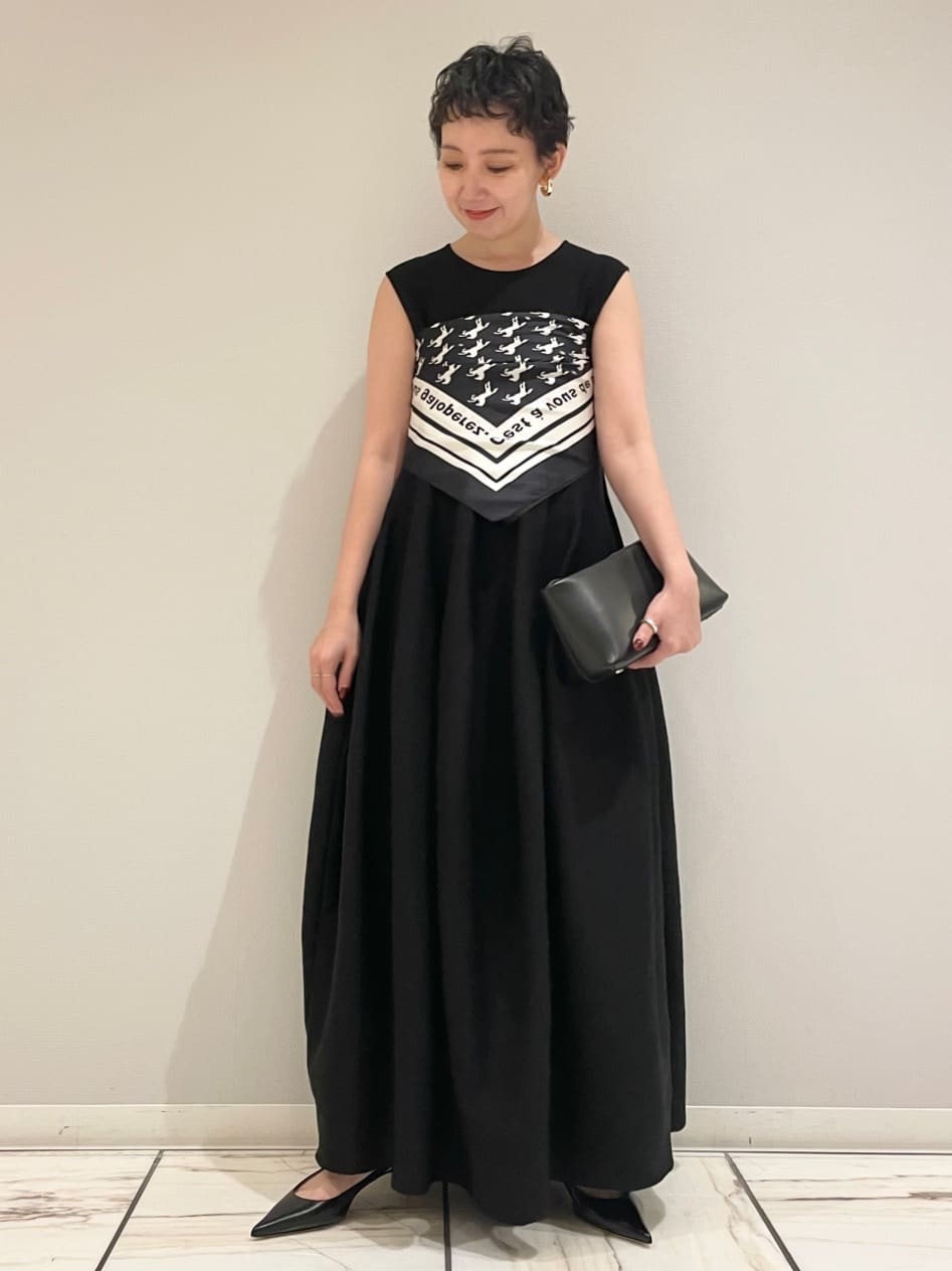 1er Arrondissementのフォルムニットワンピースを使ったコーディネートを紹介します。｜Rakuten Fashion(楽天ファッション／旧楽天ブランドアベニュー)6061376