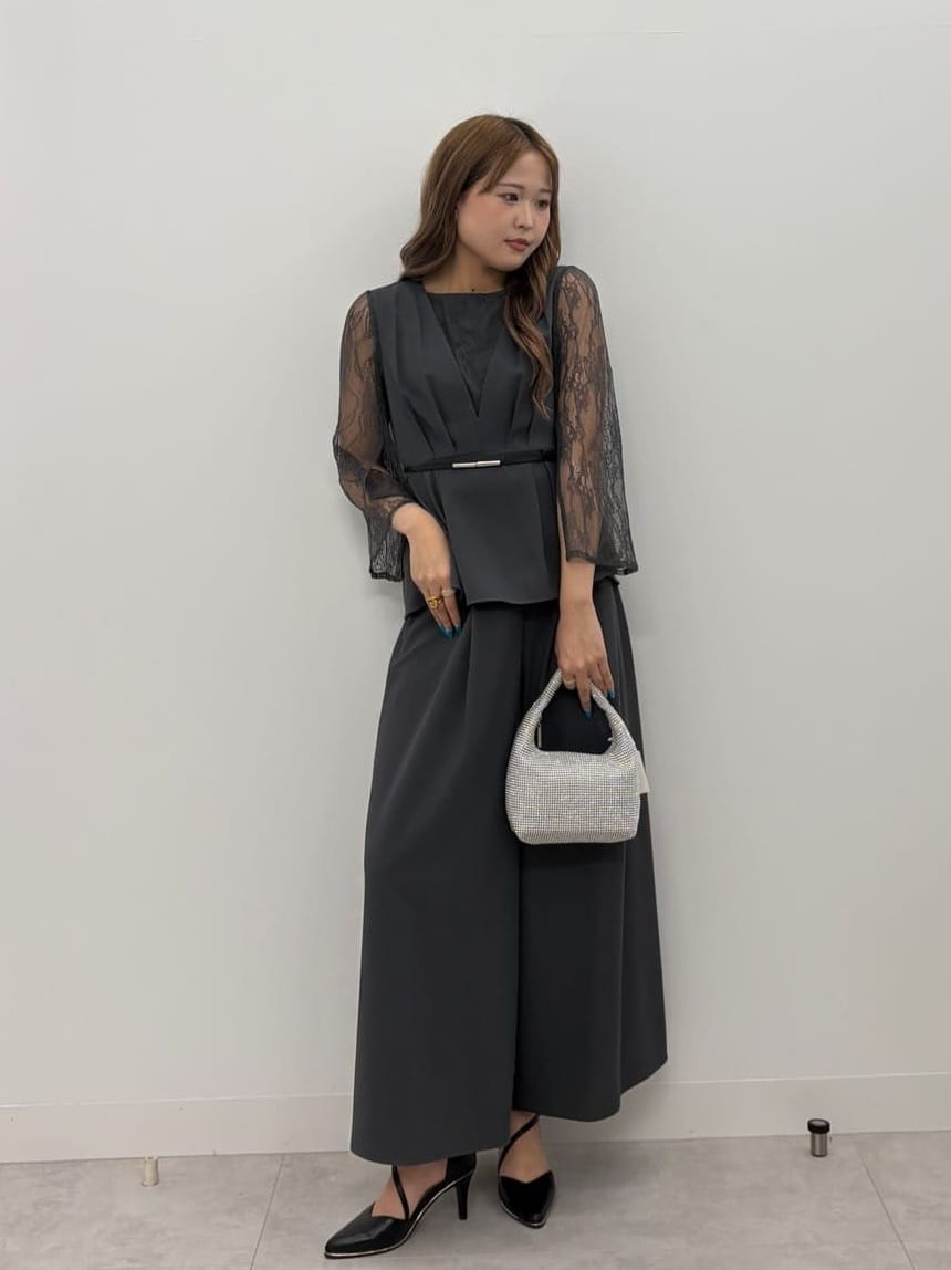 Vinのレースブラウスドッキングジレ&パンツセットアップを使ったコーディネートを紹介します。｜Rakuten Fashion(楽天ファッション／旧楽天ブランドアベニュー)6061847