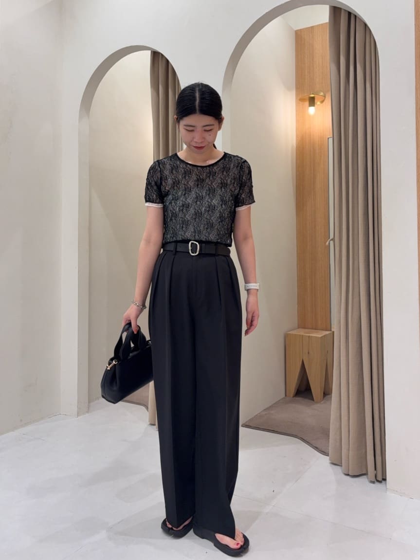 CAPRICIEUX LE'MAGEの【1枚で二役】レースリバ半袖Tシャツを使っ