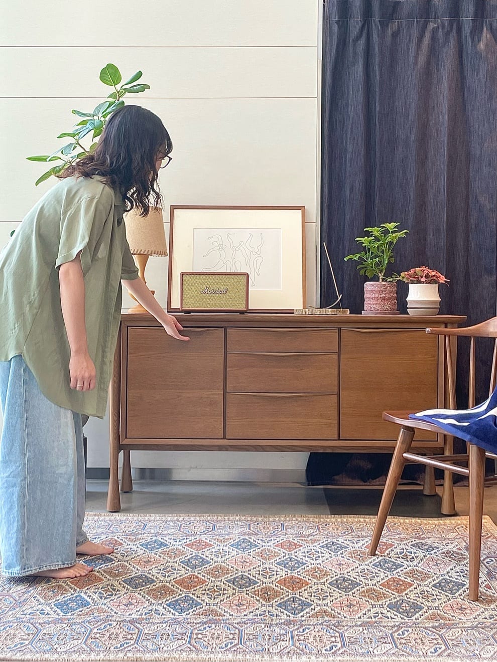 journal standard FurnitureのGLENOAKS RUG 120x160 グレンオークスラグを使ったコーディネートを紹介します。｜Rakuten Fashion(楽天ファッション／旧楽天ブランドアベニュー)6064931