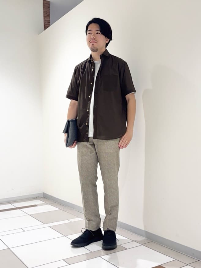 TAKEO KIKUCHIのローン半袖シャツを使ったコーディネートを紹介します。｜Rakuten Fashion(楽天ファッション／旧楽天ブランドアベニュー)6068867