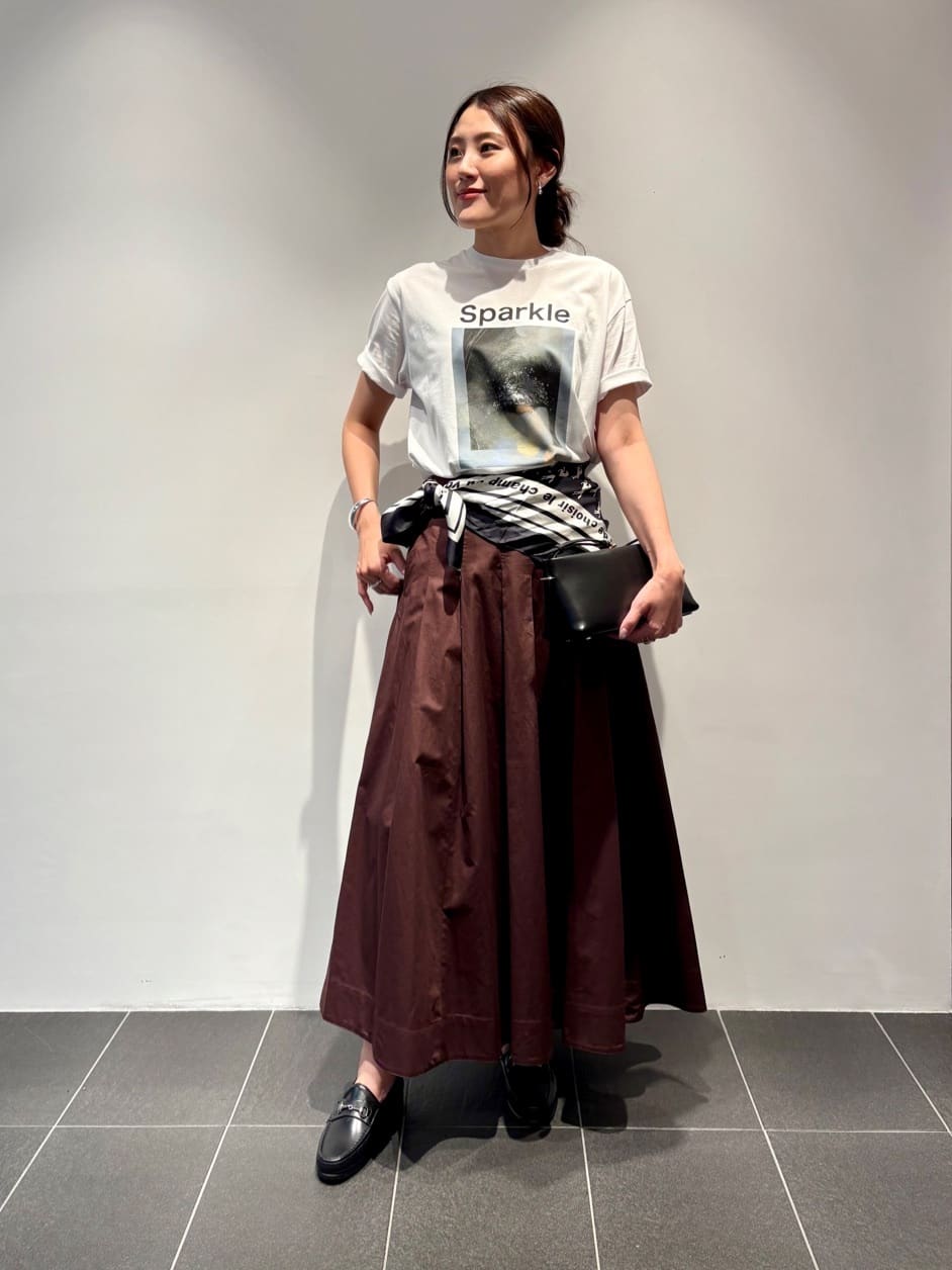 1er ArrondissementのフォトプリントTシャツ(Sparkle)を使ったコーディネートを紹介します。｜Rakuten Fashion(楽天ファッション／旧楽天ブランドアベニュー)6069064