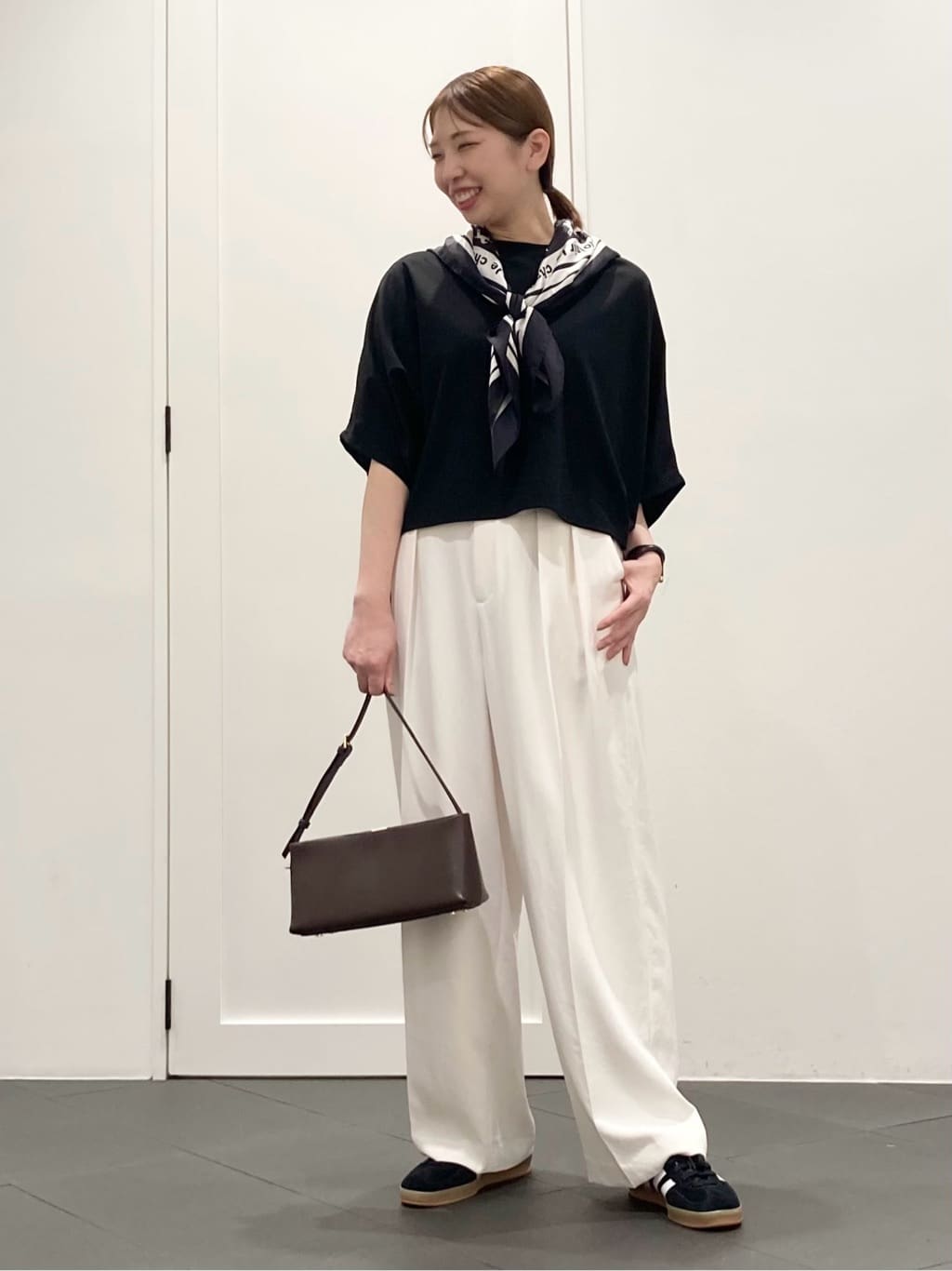 1er Arrondissementの2タックツイルパンツを使ったコーディネートを紹介します。｜Rakuten Fashion(楽天ファッション／旧楽天ブランドアベニュー)6076147