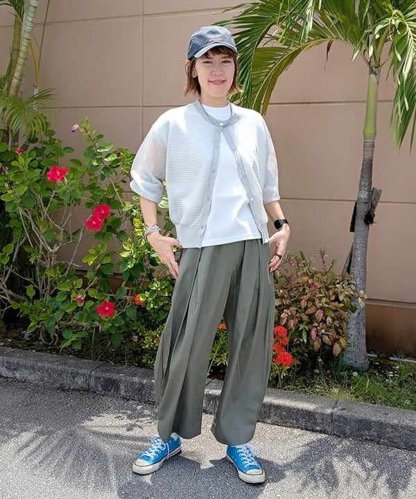 BEAMS HEARTのかさね タック パンツを使ったコーディネートを紹介します。｜Rakuten Fashion(楽天ファッション／旧楽天ブランドアベニュー)6081010