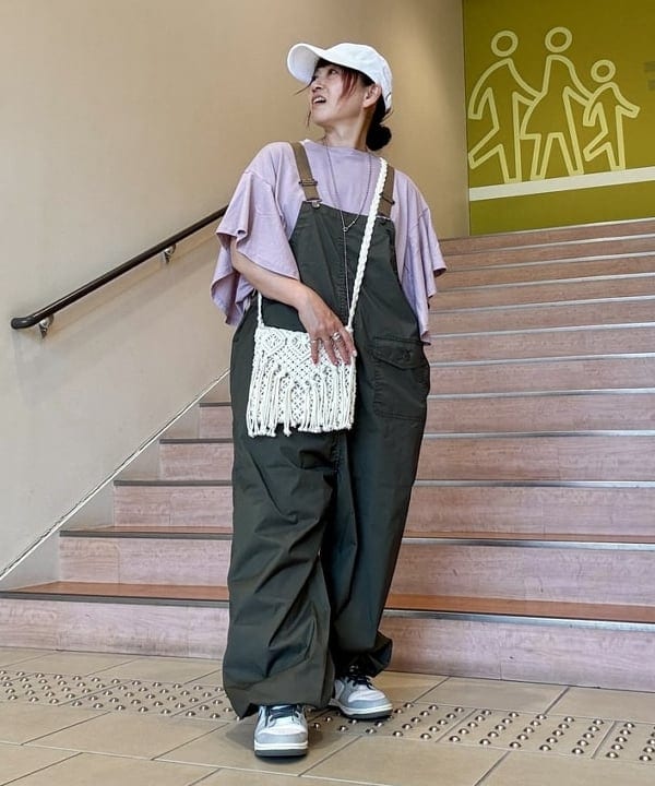 BEAMS WOMENのフリル フリル フリル プルオーバーを使ったコーディネートを紹介します。｜Rakuten Fashion(楽天ファッション／旧楽天ブランドアベニュー)6081211