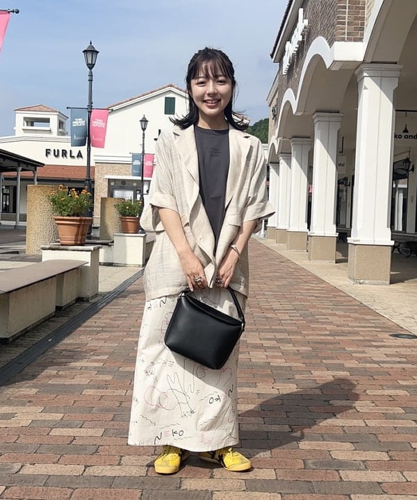 BEAMS HEARTのサガラ刺繍 B-HEARTロゴ ハート Tシャツ(S~L)を使ったコーディネートを紹介します。｜Rakuten Fashion(楽天ファッション／旧楽天ブランドアベニュー)6081443