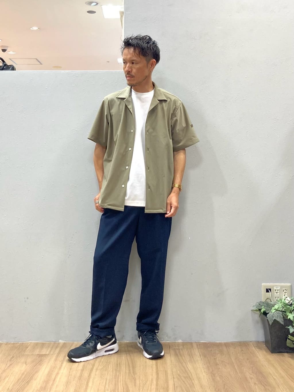 TAKEO KIKUCHIの【COOL CITY WEAR】エアートール オープンカラーシャツ /接触冷感・通気性を使ったコーディネートを紹介します。｜Rakuten Fashion(楽天ファッション／旧楽天ブランドアベニュー)6081604