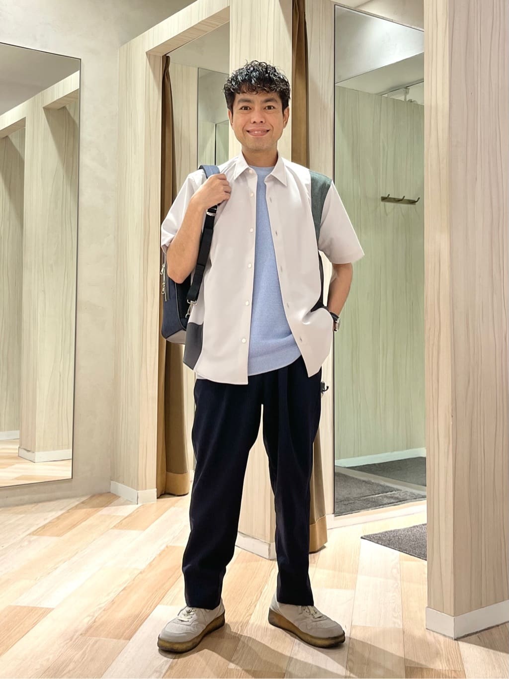 TAKEO KIKUCHIのサイド切り替え 半袖シャツを使ったコーディネートを紹介します。｜Rakuten Fashion(楽天ファッション／旧楽天ブランドアベニュー)6081856