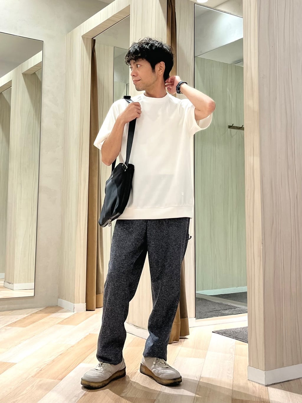 TAKEO KIKUCHIの【尾州ファブリック】 スライドパズル柄 ポンチ プルオーバーを使ったコーディネートを紹介します。｜Rakuten Fashion(楽天ファッション／旧楽天ブランドアベニュー)6081857