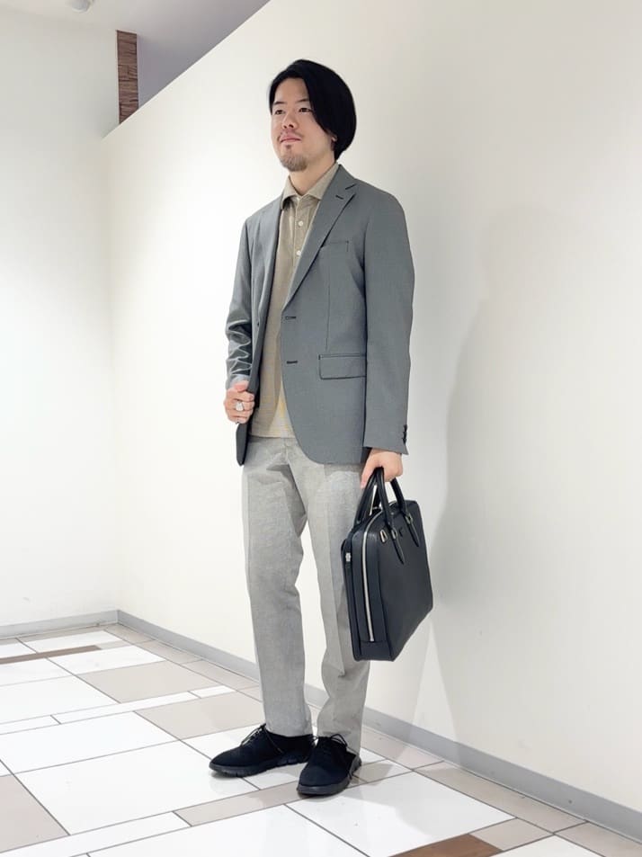 TAKEO KIKUCHIの【ONOFF/セットアップ対応】メランジ シャークスキン ストレッチジャケットを使ったコーディネートを紹介します。｜Rakuten Fashion(楽天ファッション／旧楽天ブランドアベニュー)6081867