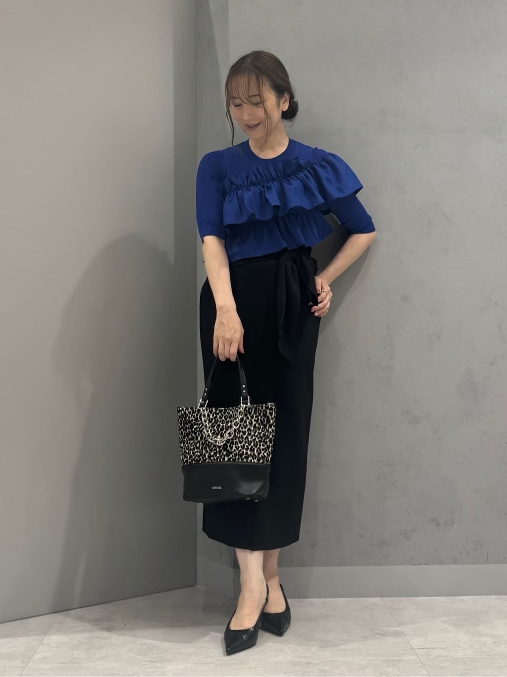 Vinのハラコレオパードハンドバッグを使ったコーディネートを紹介します。｜Rakuten Fashion(楽天ファッション／旧楽天ブランドアベニュー)6081897