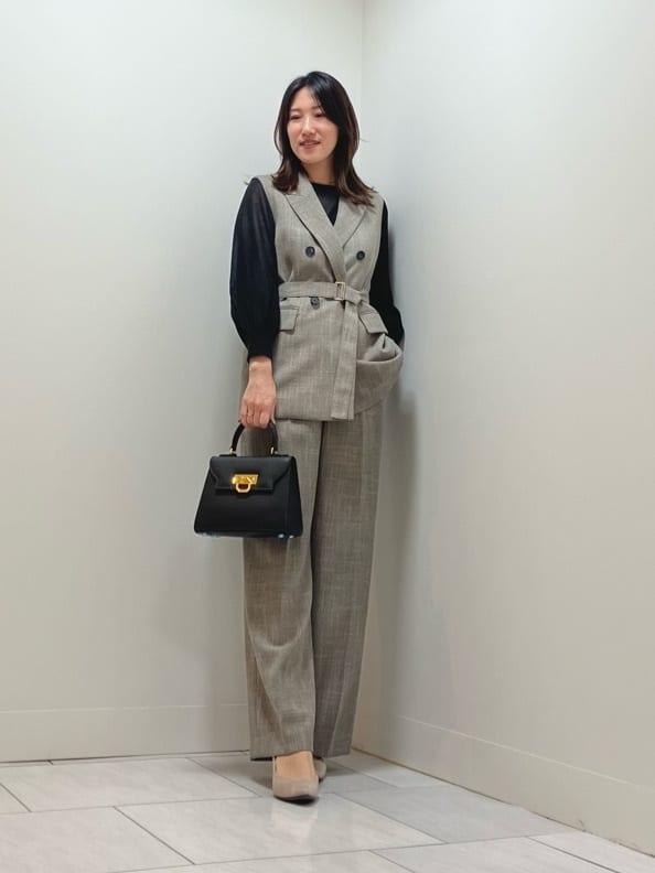 ANAYIの【セットアップ対応商品】ポリツイルベルテッドジレを使った