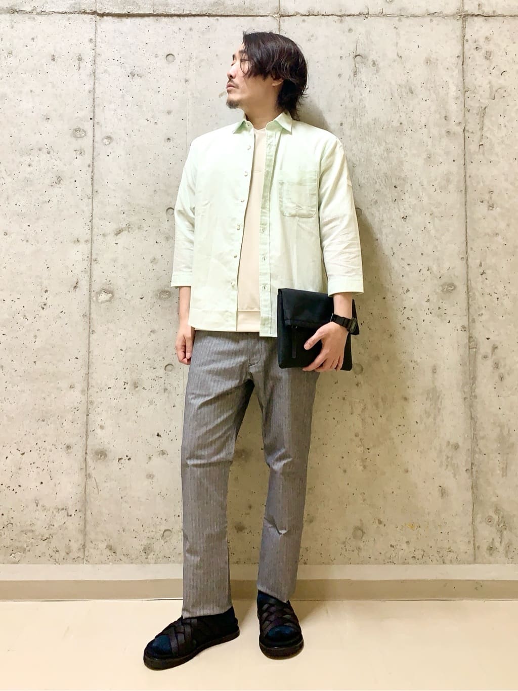 TAKEO KIKUCHIのハイブリッド リネン 7分袖 シャツを使ったコーディネートを紹介します。｜Rakuten Fashion(楽天ファッション／旧楽天ブランドアベニュー)6085200