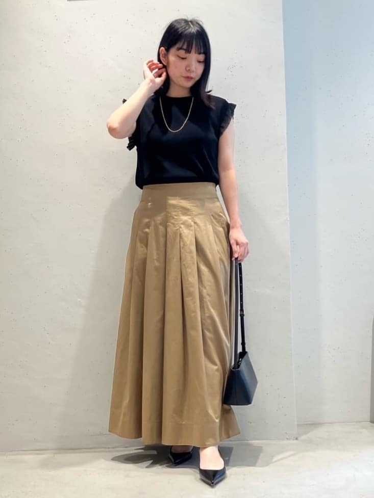 1er Arrondissementのグリッターラッフルニットタンクを使ったコーディネートを紹介します。｜Rakuten Fashion(楽天ファッション／旧楽天ブランドアベニュー)6085228