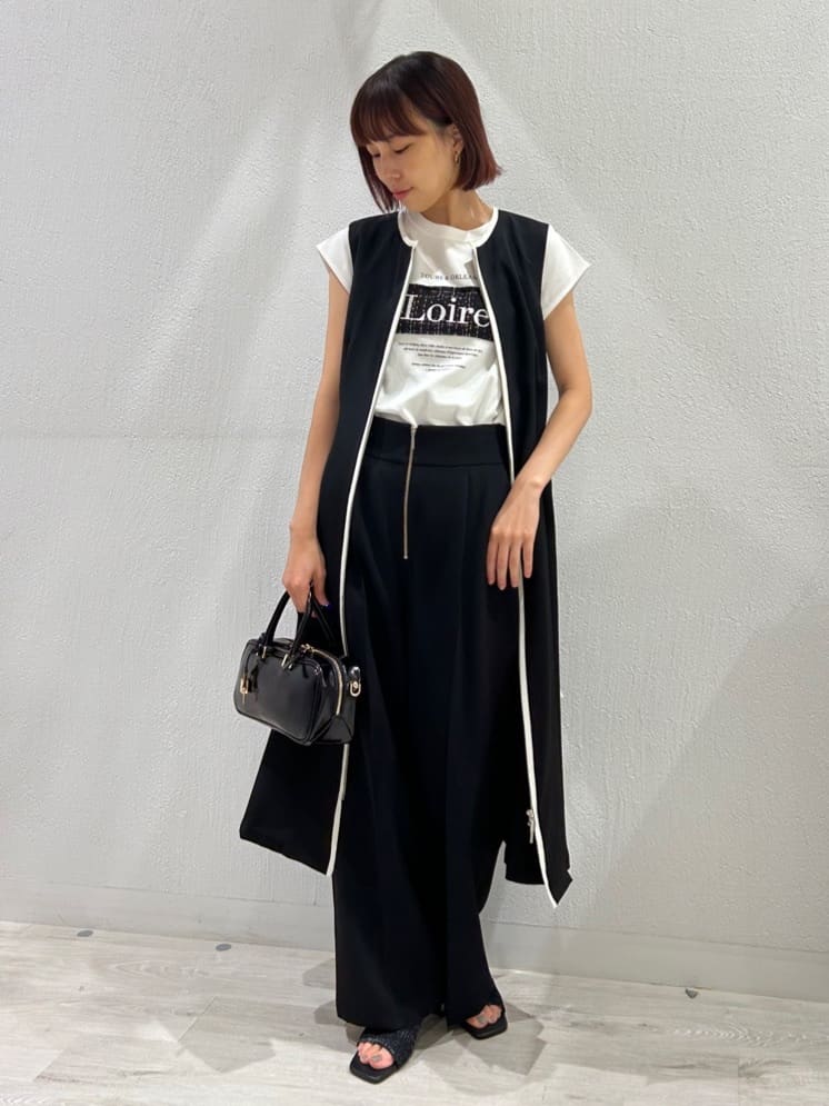 Vinのフロントジップジレワンピースを使ったコーディネートを紹介します。｜Rakuten Fashion(楽天ファッション／旧楽天ブランドアベニュー)6085586