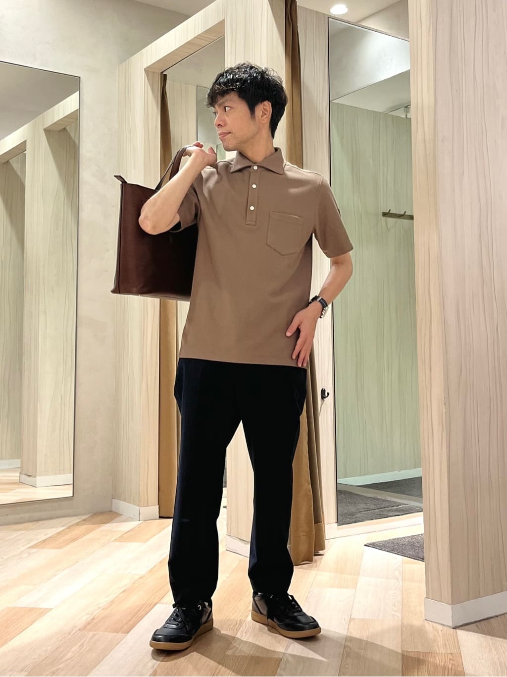 TAKEO KIKUCHIのサッカーストライプ サイドゴアウエスト 8分丈 パンツを使ったコーディネートを紹介します。｜Rakuten Fashion(楽天ファッション／旧楽天ブランドアベニュー)6087596