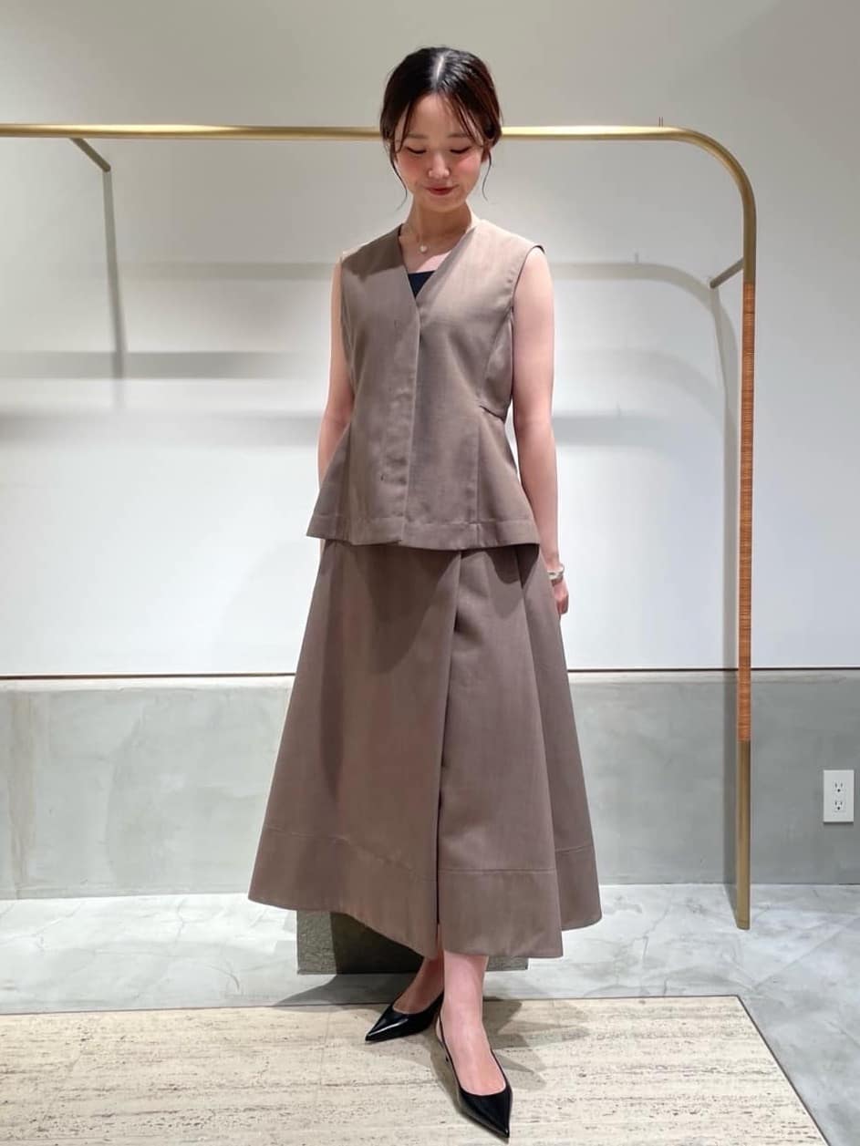 1er Arrondissementのペプラムジレを使ったコーディネートを紹介します。｜Rakuten Fashion(楽天ファッション／旧楽天ブランドアベニュー)6087749