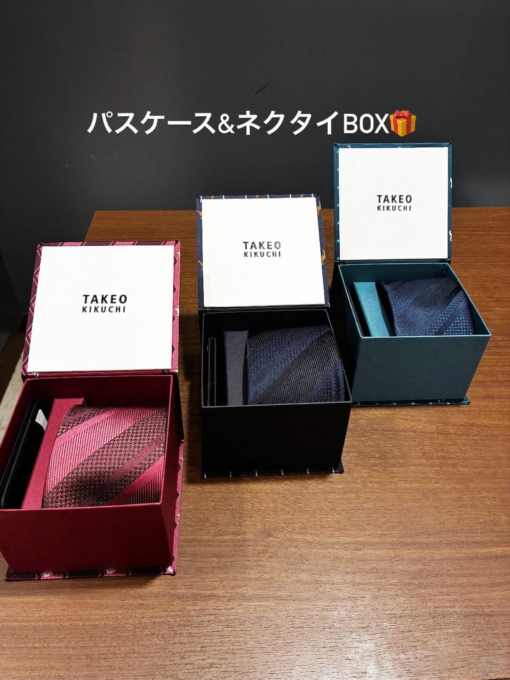 TAKEO KIKUCHIの【スマホスタンド機能付きパスケース】プレイフルチェンジネクタイBOXを使ったコーディネートを紹介します。｜Rakuten Fashion(楽天ファッション／旧楽天ブランドアベニュー)6089654