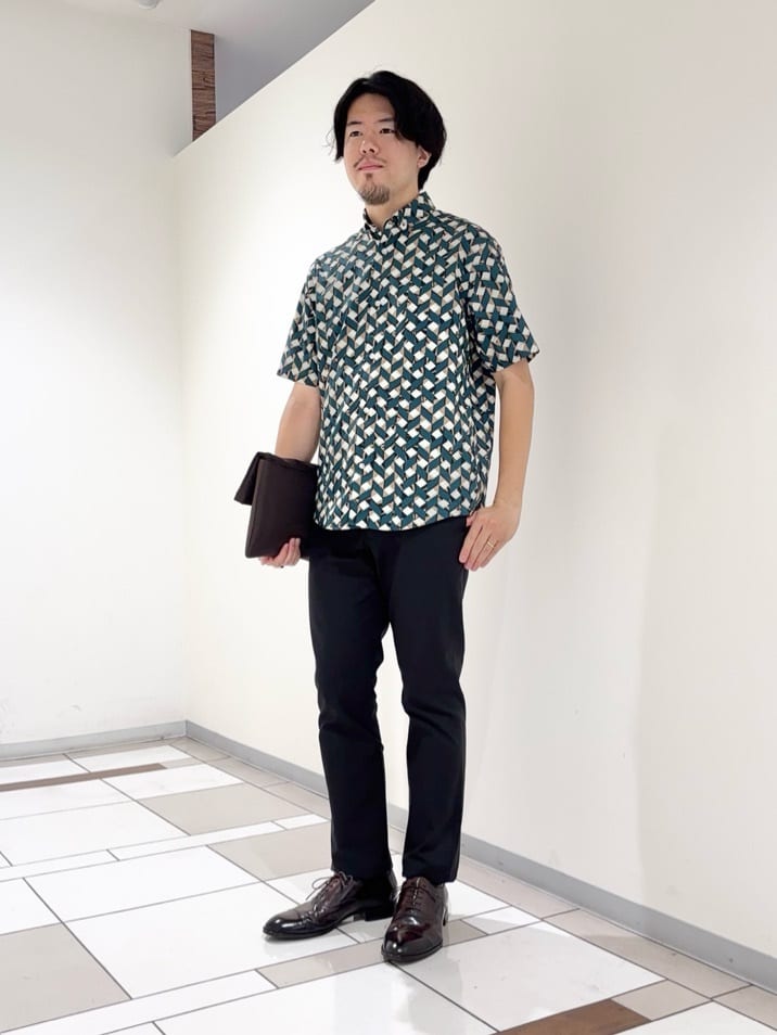 TAKEO KIKUCHIの【COOL CITY WEAR】籠目アート柄 サッカーシャツ /通気性を使ったコーディネートを紹介します。｜Rakuten Fashion(楽天ファッション／旧楽天ブランドアベニュー)6091148