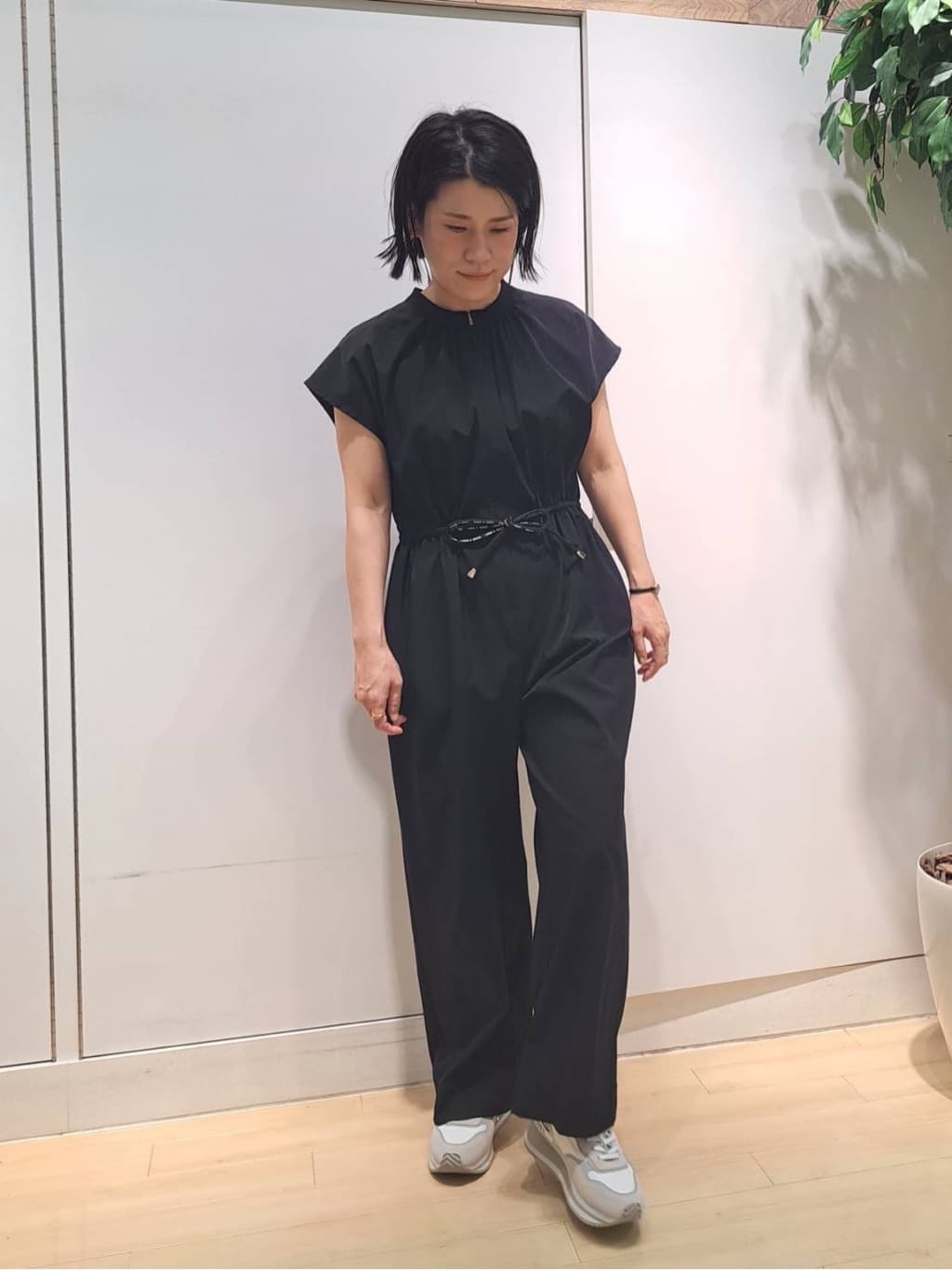 Vinのフレンチスリーブオールインワンを使ったコーディネートを紹介します。｜Rakuten Fashion(楽天ファッション／旧楽天ブランドアベニュー)6092668