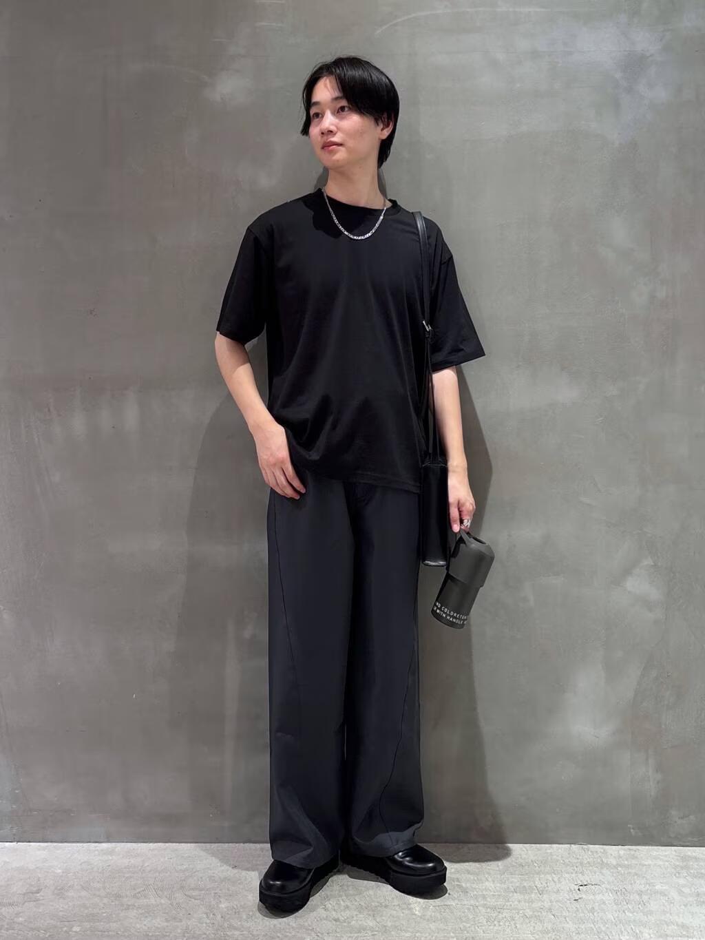 LAKOLEのツイストトラウザーを使ったコーディネートを紹介します。｜Rakuten Fashion(楽天ファッション／旧楽天ブランドアベニュー)6094108