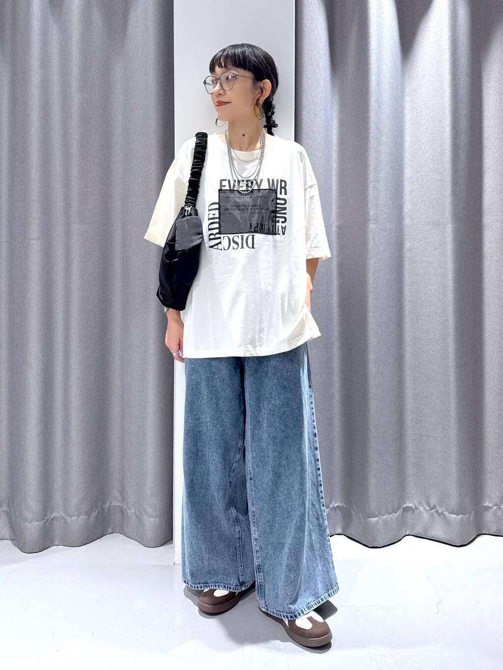 LAKOLEのオーガンジープリントTを使ったコーディネートを紹介します。｜Rakuten Fashion(楽天ファッション／旧楽天ブランドアベニュー)6094091