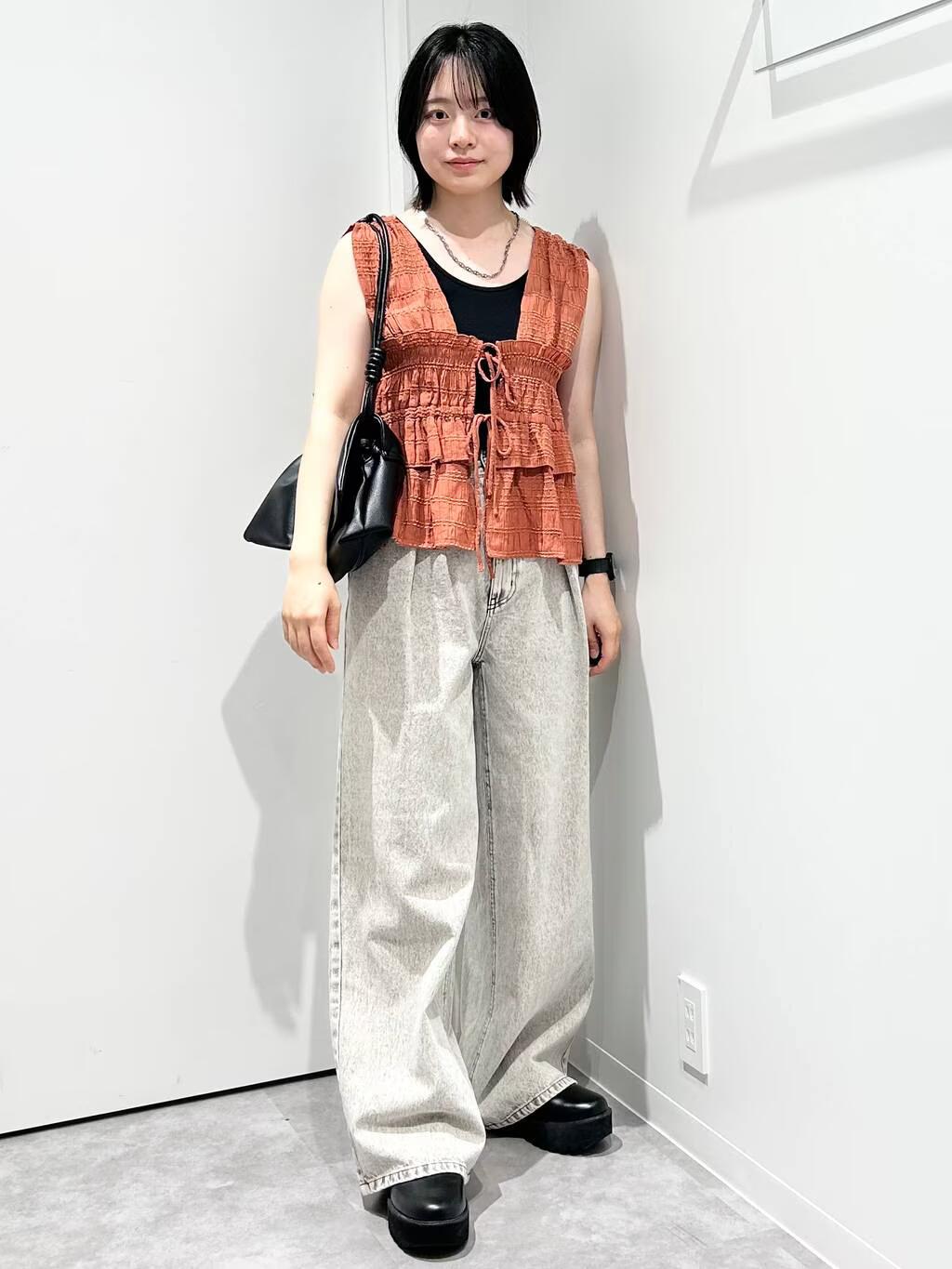 LAKOLEのモールストライプビスチェを使ったコーディネートを紹介します。｜Rakuten Fashion(楽天ファッション／旧楽天ブランドアベニュー)6094093