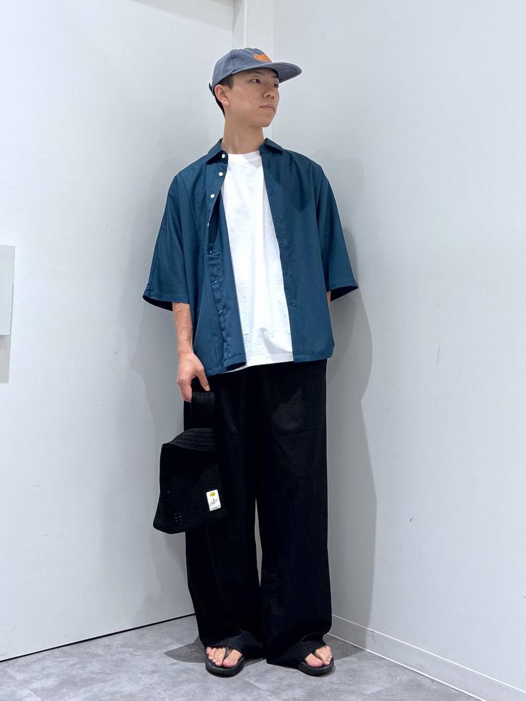 LAKOLEのTRドルマンシャツを使ったコーディネートを紹介します。｜Rakuten Fashion(楽天ファッション／旧楽天ブランドアベニュー)6094071