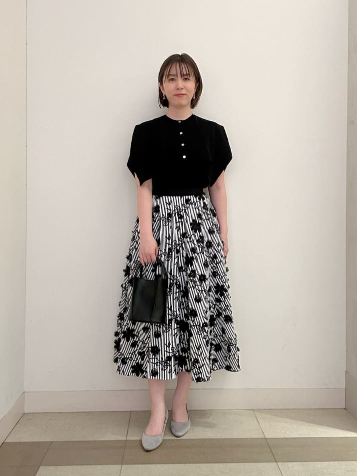 ANAYI | ストライプフラワー刺繍フレア スカート | Rakuten Fashion