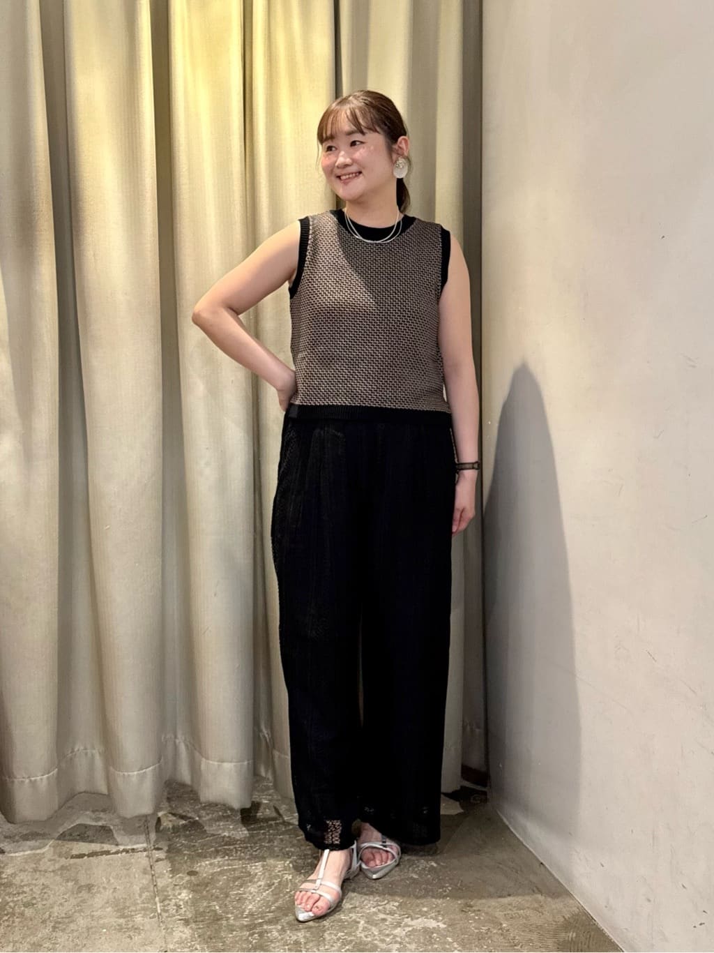 AMERICAN HOLICの幾何学レースイージーパンツを使ったコーディネートを紹介します。｜Rakuten Fashion(楽天ファッション／旧楽天ブランドアベニュー)6094994