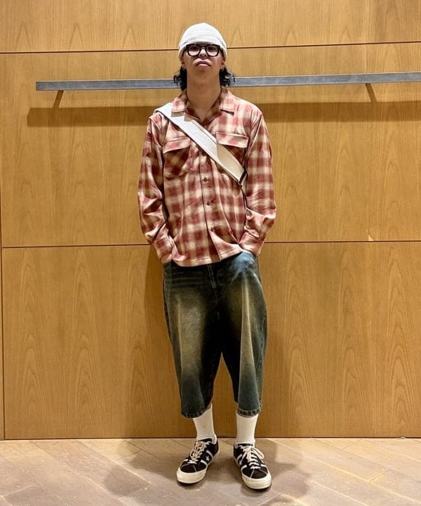 BEAMS HEARTのキャンバス ニュースペーパー バッグを使ったコーディネートを紹介します。｜Rakuten Fashion(楽天ファッション／旧楽天ブランドアベニュー)6095902