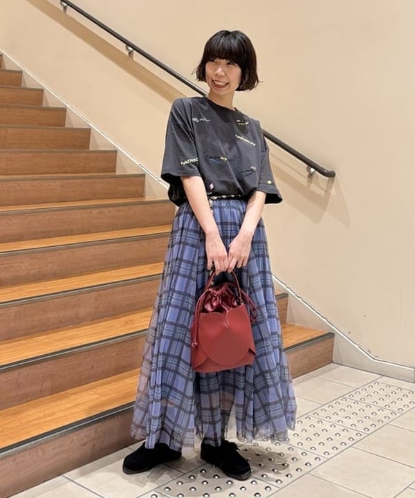 BEAMS HEARTのハートモチーフ ショルダーバッグ 25SS レディースを使ったコーディネートを紹介します。｜Rakuten Fashion(楽天ファッション／旧楽天ブランドアベニュー)6096054