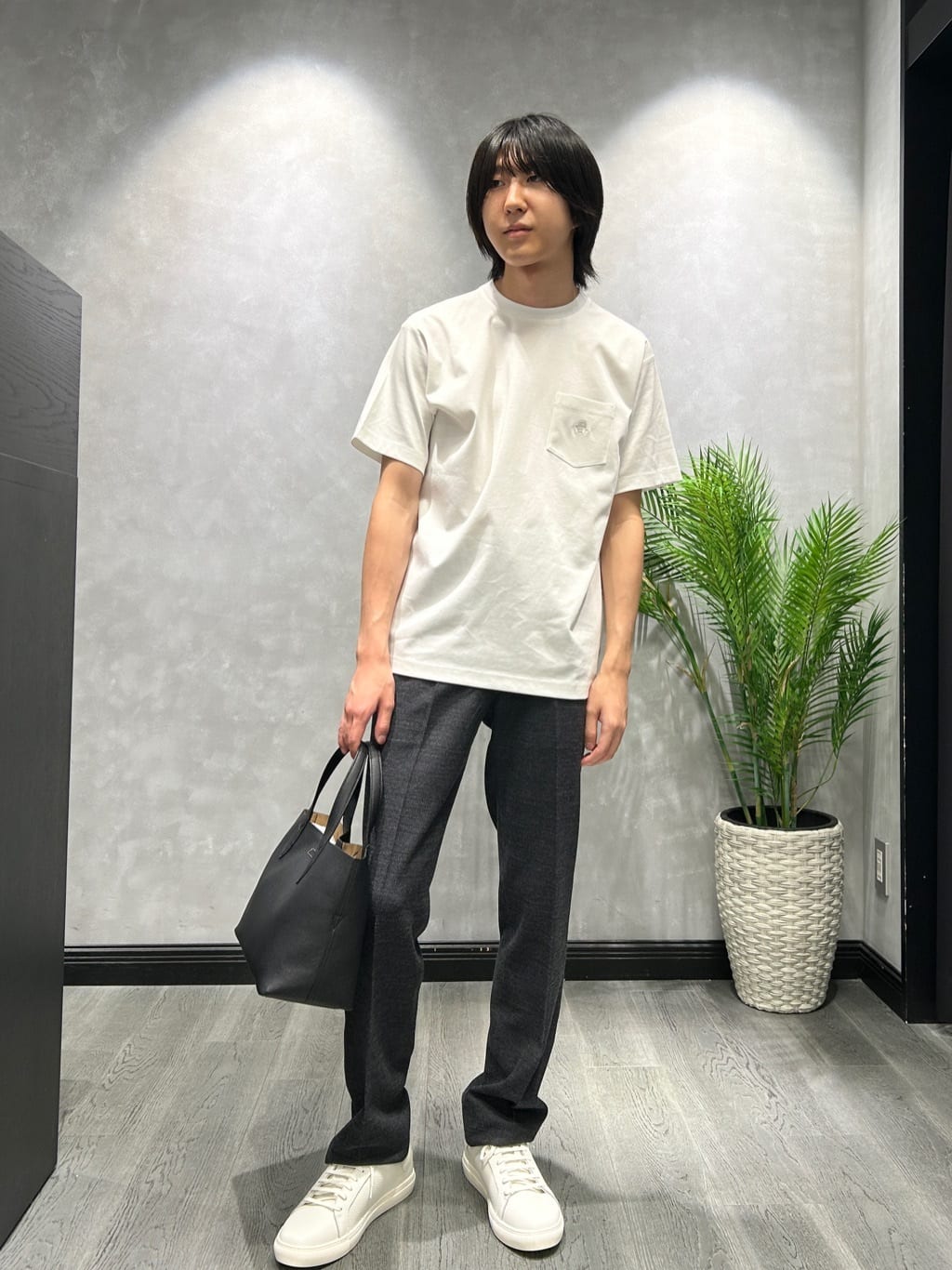 TAKEO KIKUCHIの【Sサイズ~】ラッセルメッシュ パンツを使ったコーディネートを紹介します。｜Rakuten Fashion(楽天ファッション／旧楽天ブランドアベニュー)6095823